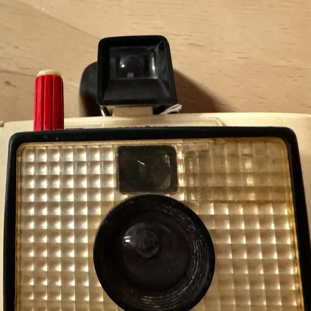 Vintage 1960s Polaroid Swinger Model 20 Land Camera Instant Film Cream Black Mod